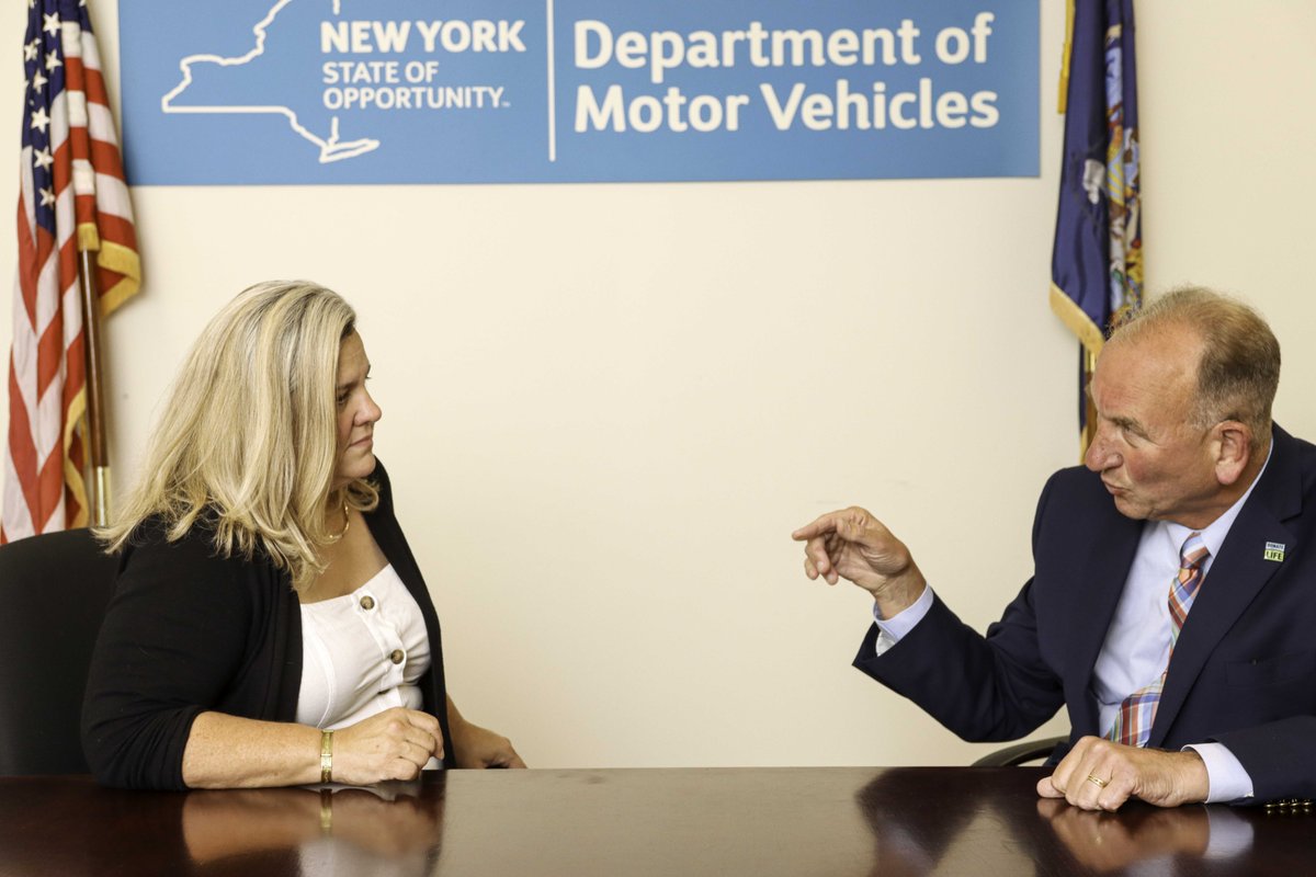 NYSOPDV's tweet photo. 🎉 Thank you Commissioner Schroeder and @nysdmv for signing the #PledgeOfAccountability and standing with #Survivors!
✍️ You can join the DMV by signing the pledge: https://t.co/vz8FOBbQ3m
🚗 Or by purchasing a NYS "End Domestic Violence" license plate: https://t.co/22di0BfUfB https://t.co/OiLjn8iFc9