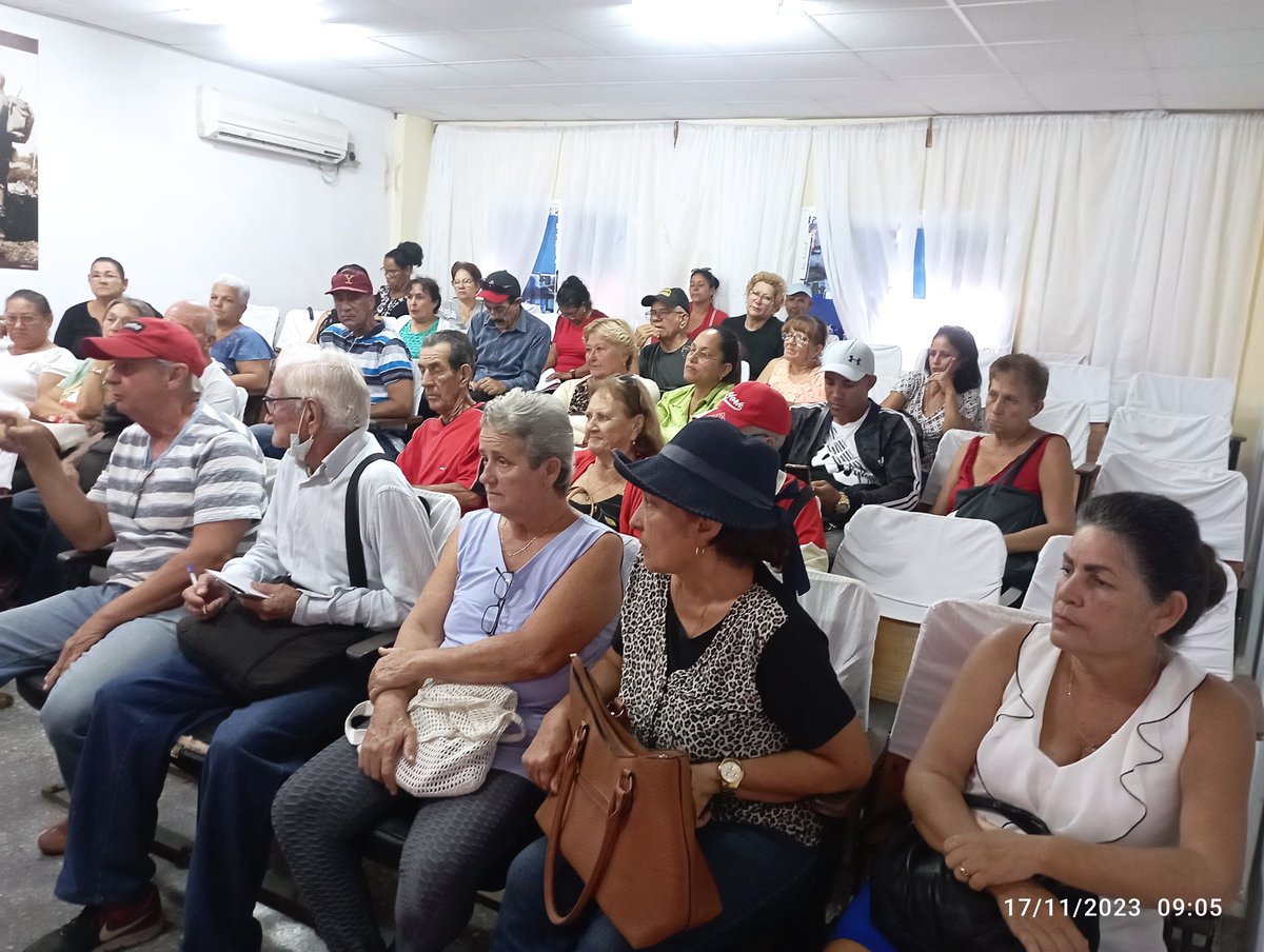 SMTCIE_IJ's tweet photo. Con la asesoría de  Miroslaba Hernández del Valle y  Kenia Leyva Zalazar  especialistas de la ONAT se realizó reunión con  los Agentes de Telecomunicaciones en la #IslaDeLaJuventud. Tema Gaceta No.75 sus cambios https://t.co/MUmbudVwps
