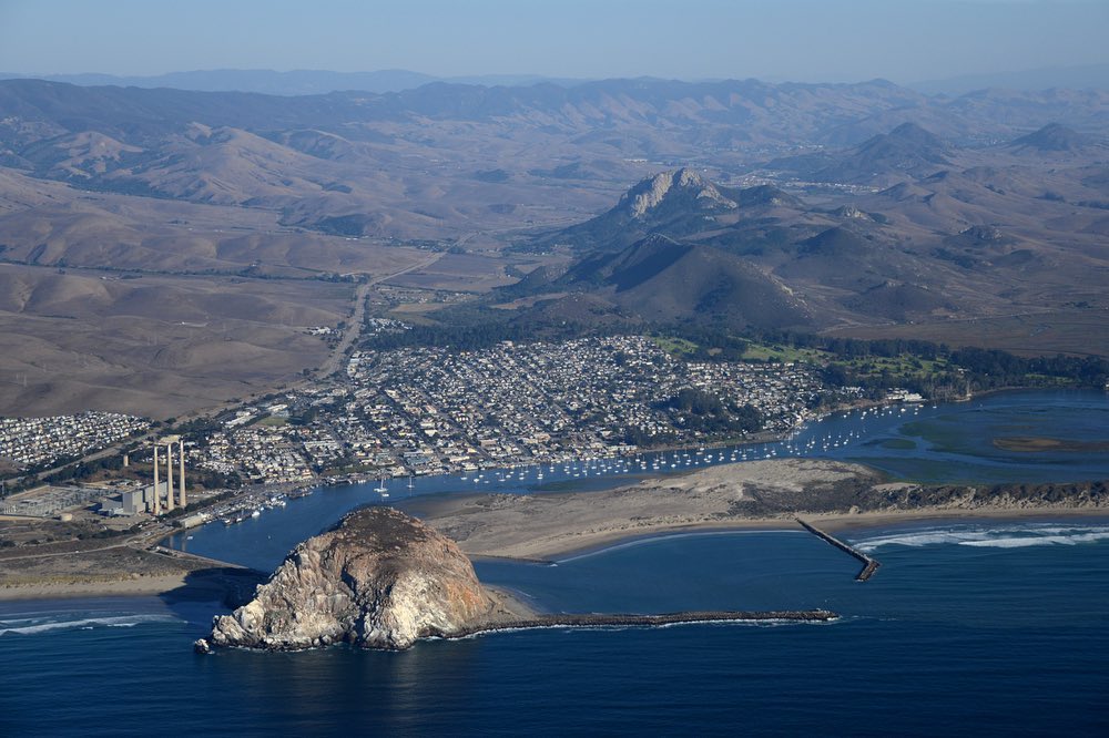 Scripps_Ocean's tweet photo. 🛩️ These photos were captured by members of the Air-Sea Interaction Lab at Scripps Oceanography as part of a topographic survey of California's coastline to monitor #CoastalErosion due to increasingly large north Pacific storms and rising sea levels. https://t.co/6hY5KCsIWY https://t.co/7dDQomPE96