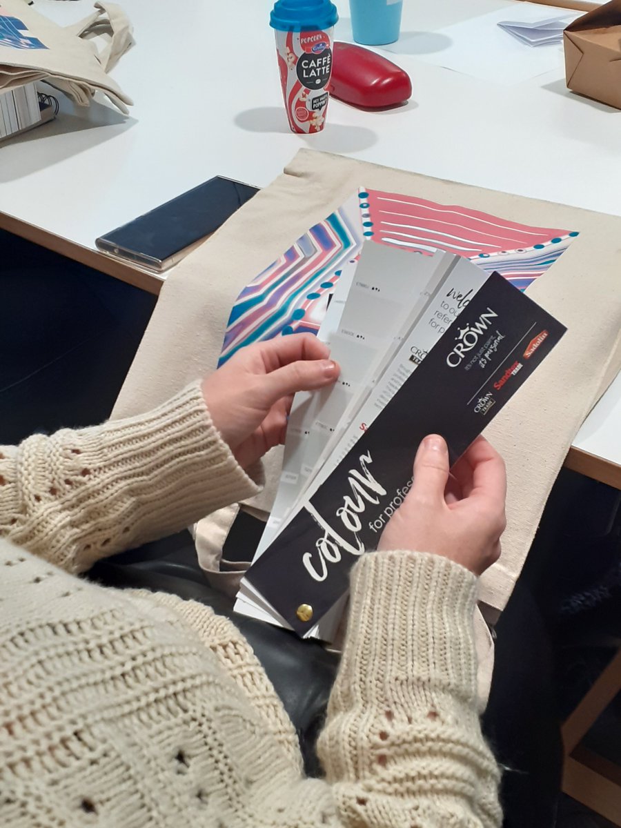 Diolch Doozie <a href="/doozie_cc/">doo:zie</a> Forbo <a href="/ForboFlooringUK/">Forbo Flooring UK</a>   Crown <a href="/crownpaints/">Crown Paints</a> Thank you
Wonderful to see so many young designers in one place! Anhygoel gweld gymaint o ddylunwyr ifanc gyda'u gilydd! Thank you for supporting us, lovely to see you. Diolch am gefnogi ni, arbennig gweld chi