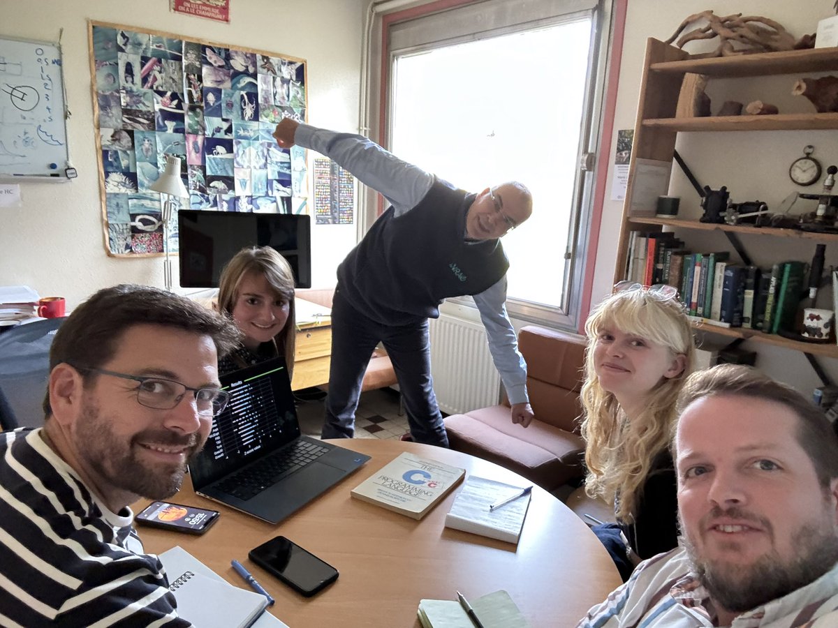 wmhammond's tweet photo. Had a great PINE-PHYS project season 1 update from @MarylouMantova, and first in-person meeting of co-advisors with new PhD student working on the project, Elisabeth Ilinca! Lots to learn about #WhatKillsTrees, and even more fun ahead, with this group! https://t.co/0XYvlf9PpB