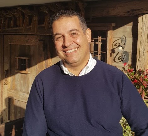 cnaVdA's tweet photo. Entro il 31/12 bisogna concludere gli interventi sui condomini finanziati con il Superbonus. Cna Costruzioni VdA sollecita una proroga, per evitare contenziosi e garantire sicurezza e qualità. Il presidente Andrea Caruso chiede il sostegno di @manes_franco e Nicoletta Spelgatti https://t.co/VgkFm7VU6N
