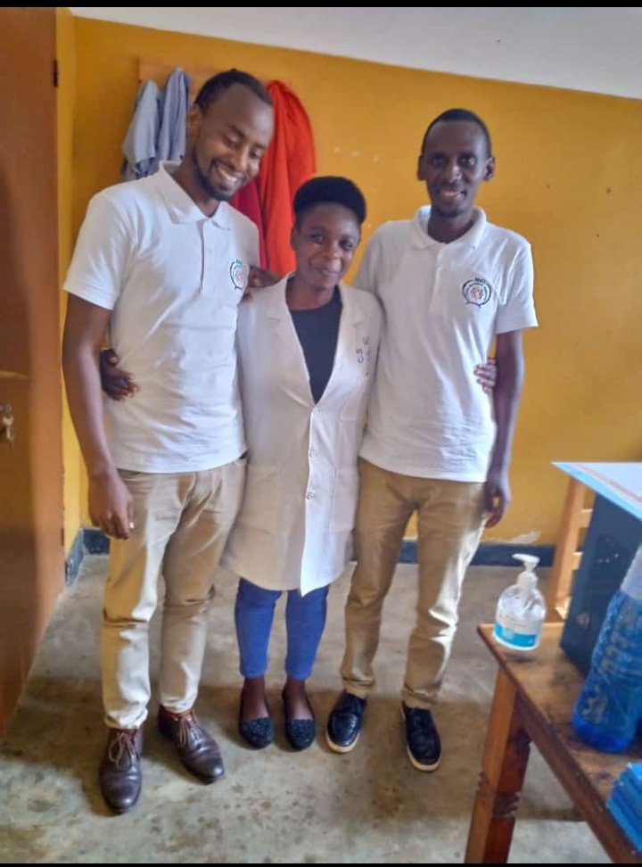 NutritionistsRw's tweet photo. Uyu munsi urugendo rwo kwegera no kujya inama n'abanyamuryango bacu rwakomereje @BureraDistrict mu kigo nderabuzima cya #Gitare ahakorera #Nutritionist RUGORIRWERA Aurore ! Umwe mu banyamwuga bakorana umurava mwinshi! Umuyobozi wa RNO @nyakanathan na Secretary @PaulinNtirushwa 👏 https://t.co/ZJtIq1HbNj