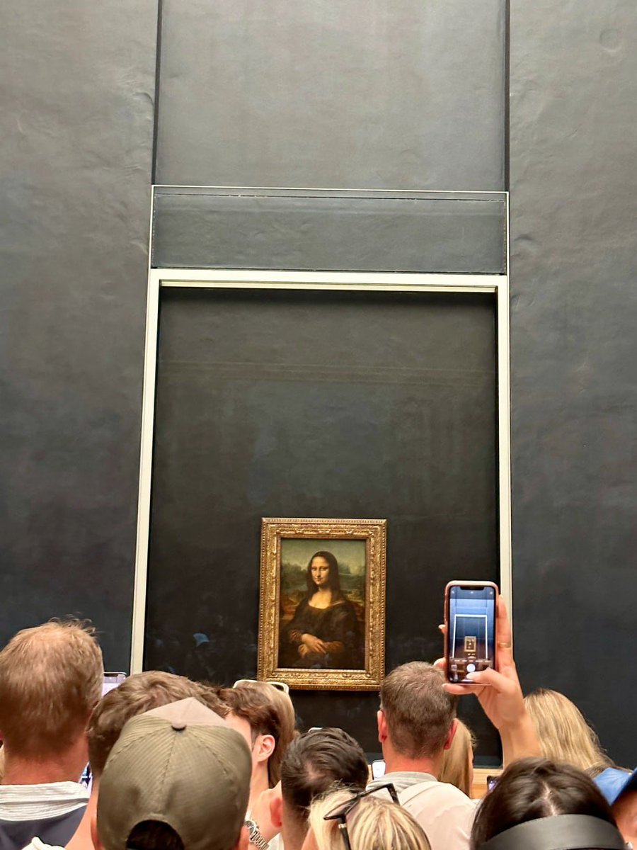 feiwong7924's tweet photo. Immersed in the timeless wonders of Musee du Louvre—the hallowed halls echo with the whispers of art and history. From the Mona Lisa's enigmatic smile to the grandeur of the Louvre Pyramid, every corner holds a treasure. A journey through centuries unfolds with each steps. https://t.co/wPWbtcJJoU