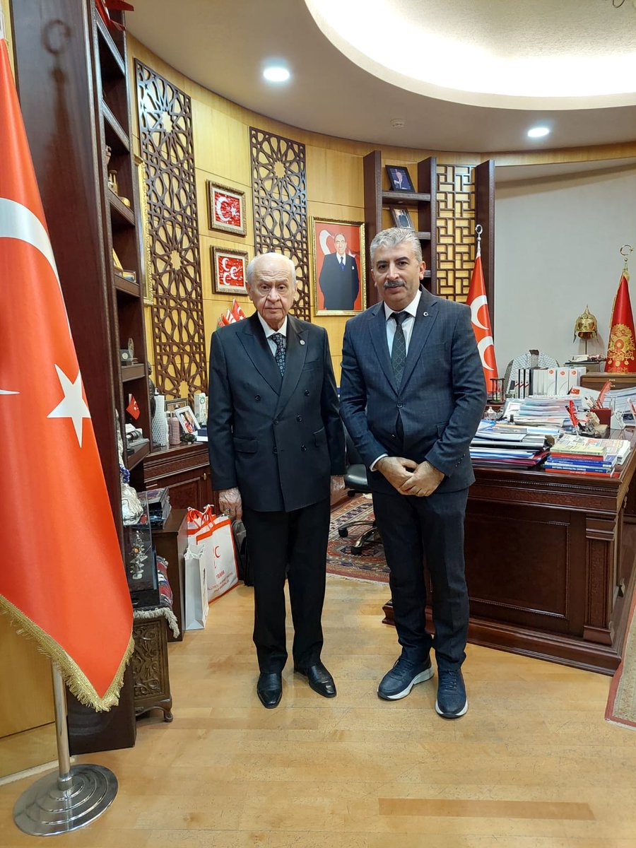tuncerturus's tweet photo. Yaşayan en büyük Türk, Bilge Liderimiz Sayın Dr. Devlet BAHÇELİ beyefendinin hayr duasını alarak Baskil Belediye Başkanı A. Adayı olarak başvurumuzu yaptık. https://t.co/dspLjeRwLZ