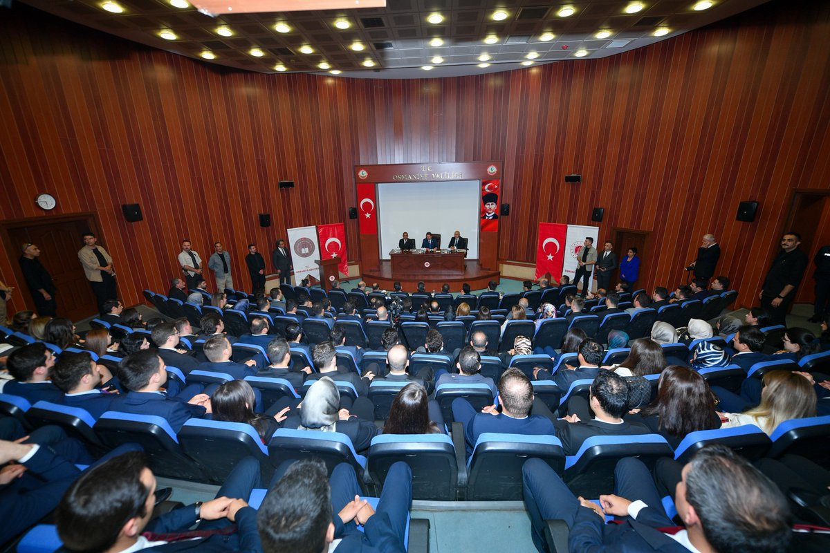 yilmaztunc's tweet photo. #Osmaniye Adalet Sarayı’nda Cumhuriyet Başsavcımız, Komisyon Başkanımız, hakim ve savcılarımız ile bir araya gelerek çalışmalarımızı değerlendirdik.

➡️ Şehrimize 46 bin 382 m² büyüklüğünde yeni Osmaniye Merkez Adalet Binasını kazandıracağız. 
➡️ 5 bin 800 m² büyüklüğündeki Düziçi Adalet Binası ve
➡️ 13 bin 880 m² büyüklüğündeki Kadirli Ek Adalet Binası için gerekli adımları kararlılıkla atacağız.

Adaletten hiç ayrılmadan, hukukun üstünlüğünden hiçbir zaman taviz vermeden yürüttüğümüz çalışmalarla #TürkiyeYüzyılı’nı #AdaletinYüzyılı yapacağız.