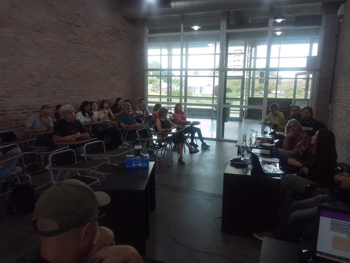 cepidra's tweet photo. El 15/11 en la UNLA se expuso sobre la problemática urbana de la Ciudad de Bs As y las particularidades de la planificación en el AMBA.
video y PPT 👉 https://t.co/xoFw6Ak90h

Consultas: info@integracióhttps://t.co/J5xhBrcVGj

#cepidra #urbanismo #territorio https://t.co/Iy7Nvc11Dh