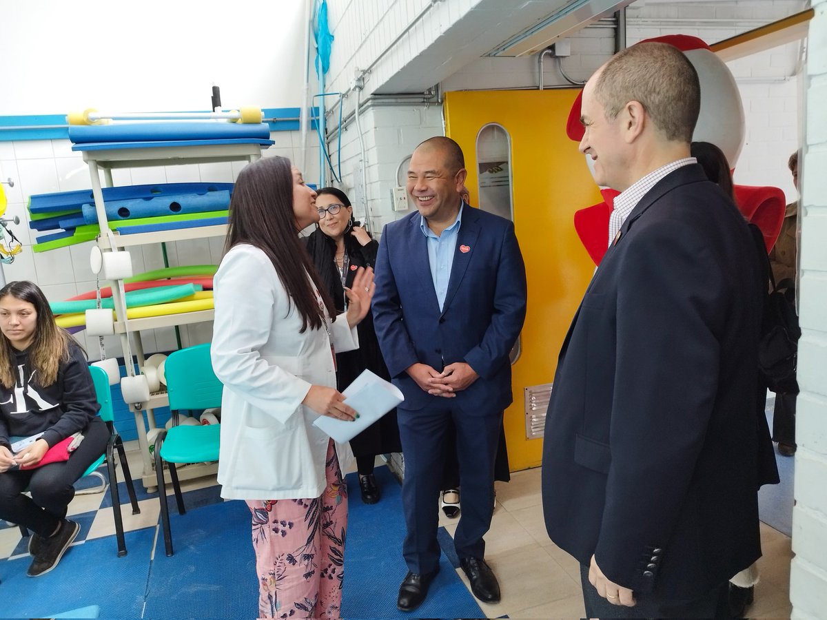 🌟 Ceremonia de acreditación Instituto Teletón Valparaíso
El Superintendente de Salud, Dr. Víctor Torres Jeldes, junto a nuestra agente, Jacqueline Osorio Barahona, entregaron la certificación al establecimiento de salud que se acreditó por primera vez.