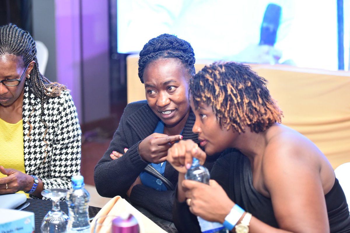 uonfoundation's tweet photo. Our guests are building relationships through networking.

#uonfoundation 
#weareuon https://t.co/lMa8kc4f3n