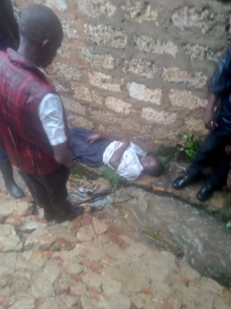 A form 4 student of Kajembe High school  Leonida allegedly electrocuted after finishing her last KCSE Homescience paper on her way home in Bangladesh  by running water which was live. Madhara ya Mvua Ndio haya- as received