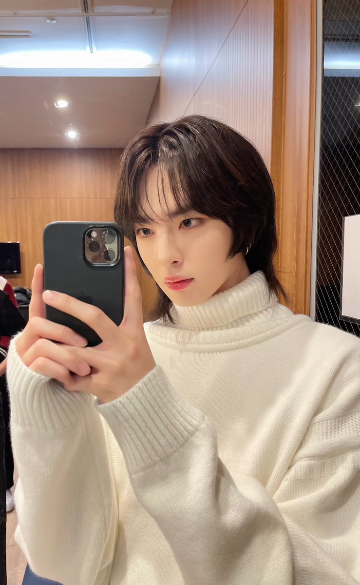 [#뮤]

첫번째 사진은 배경화면해 ❄️🤍

#EPEX #이펙스 #MU #뮤