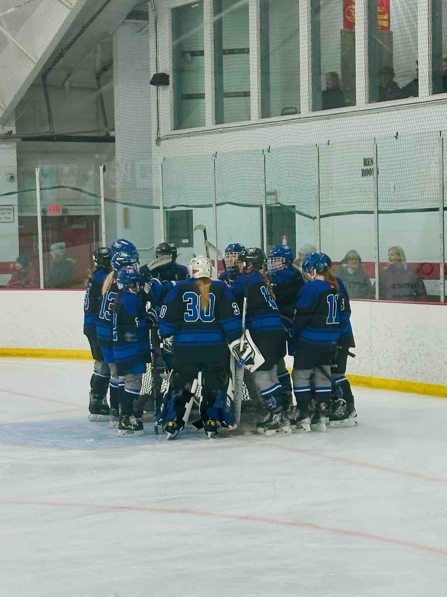 BrdYouthHockey's tweet photo. Come cheer on Brainerd-Little falls 15u team as they host their home tournament this weekend, game times today 12:15 against Cottage Grove, Saturday 7:15am against Rosemount and 5:30pm against Wayzata let’s go flying warriors 💙🏒 https://t.co/foAaRjWgrZ