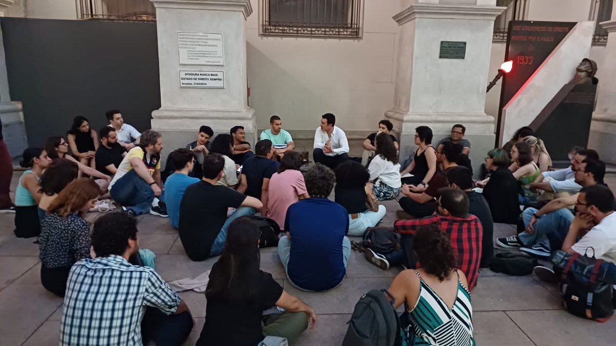 Aula de Alysson Mascaro - encerramento de semestre letivo na USP.