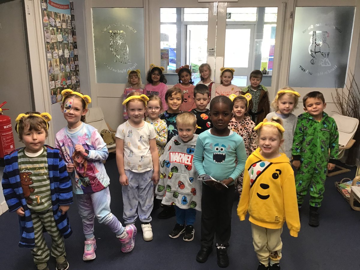 WhitestoneInfs's tweet photo. School Council doing the Big Count up #CIN2023 #Pudsey https://t.co/lEQuQmpUo0