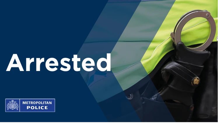 MPSBarkDag's tweet photo. Officers from #CrimeEnforcementTaskForce have arrested a male in #DAGENHAM wanted on a recall to prison. The male was spotted on the #HEATHWAY and swiftly detained by eagle eyed officers. @lbbdcouncil @LocalCrimeBeats @essex_crime #1303EA https://t.co/gbhybWrinn