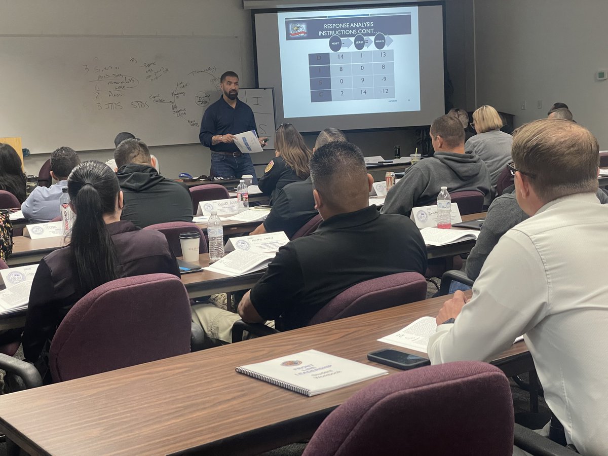 azpostgov's tweet photo. Congratulations to the 30 graduates of the AZPOST sponsored Front Line Leadership. AZPOST is proud to be a multijurisdictional partner in shaping the future leaders of law enforcement. Never stop learning! https://t.co/HFAfZA4nyH