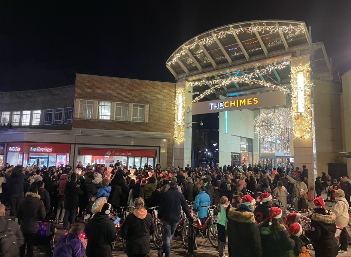 Tomorrow! Wooooooohoooooo! 

Our Christmas 🎄 Lights Switch On is tomorrow! Music from 1pm, Performances from 3pm and Fireworks 🎆 and lights on a 5pm! 

See you tomorrow Uxbridge 🎅🏻

#loveuxbridge #averyuxbridgechristmas #uxbridgebid