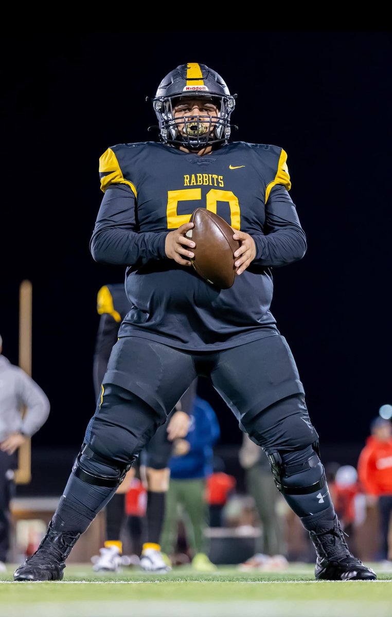 MatthewDiosdado's tweet photo. GAME DAY!!!! Round 2 for Forney American!!! Time to go to work! @BlueChipOL @BSublet @ForneyRecruits #Forneyhighschool #Senior #Playoffs #Round2 #txhsfb #TXHSFBPlayoffs #Center #oline #grind #AKR https://t.co/a6rgAOchUv