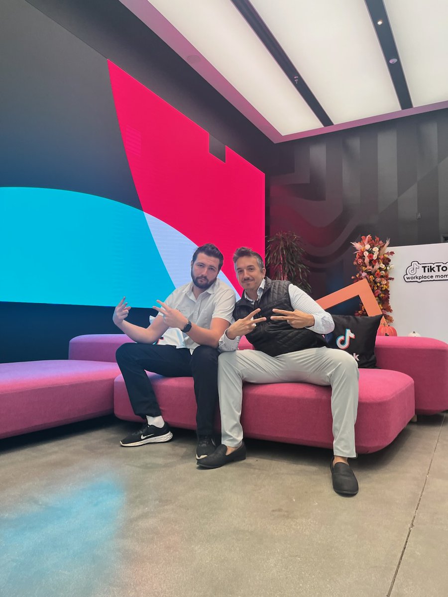 Ubiquitous CEO Jess Flack along with Strategist Zach Fitch and VP of Growth Jeremy Boudinet at TikTok HQ in LA yesterday scheming up an exciting potential partnership. 🚀

#influencermarketingagency #tiktokmarketing #creatoreconomy #tiktok #tiktokforbusiness