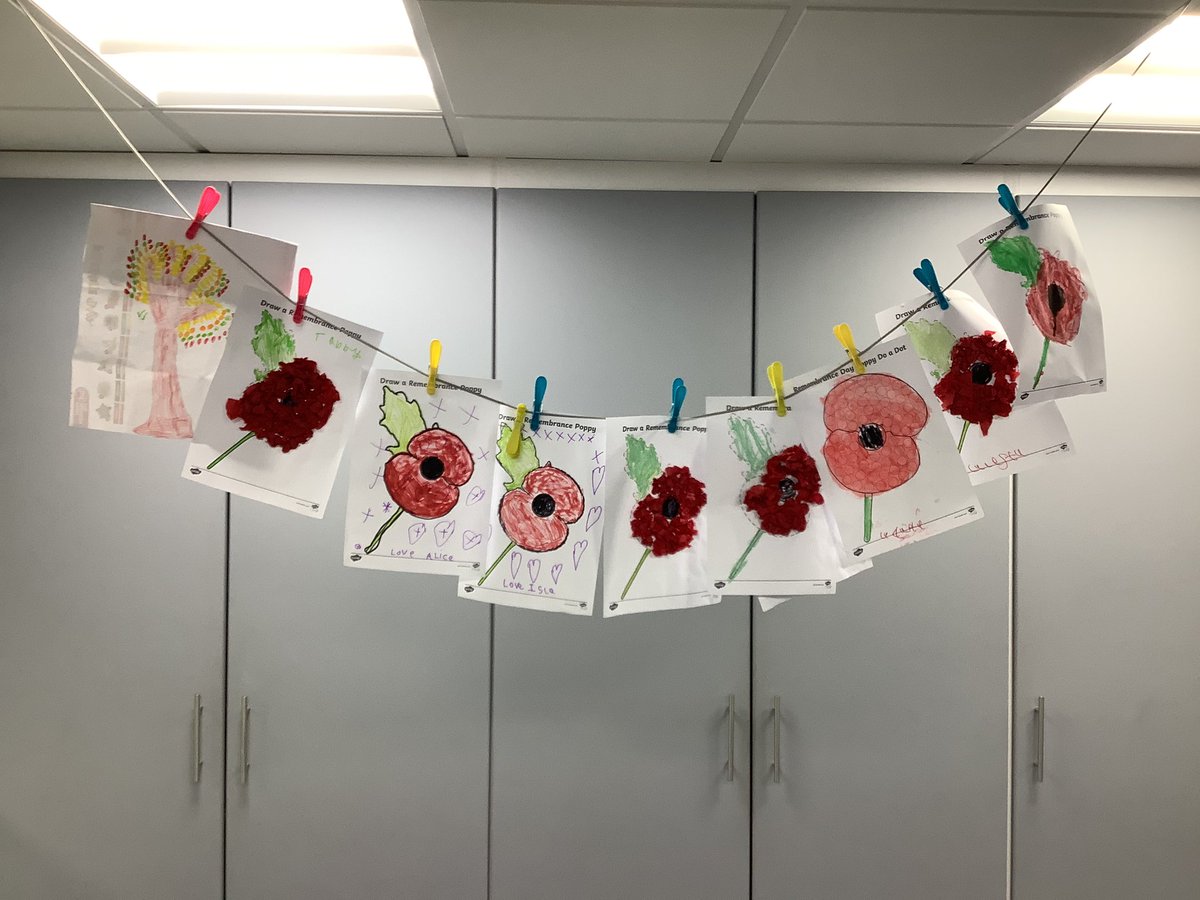 We’ve been busy bees in the creative area this week. The children chose to make beautiful rememberance poppies. #pdasmsc #pdaart
