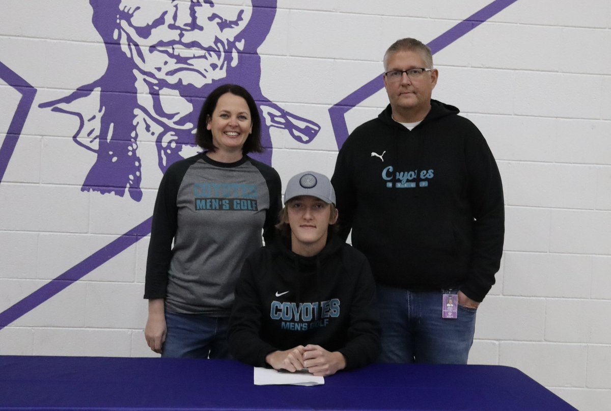 AlysaPalmer's tweet photo. It’s official!  Max is heading to Chandler Gilbert Community College next year! ⛳️🏌🏻 https://t.co/zK9S4Eqe7D