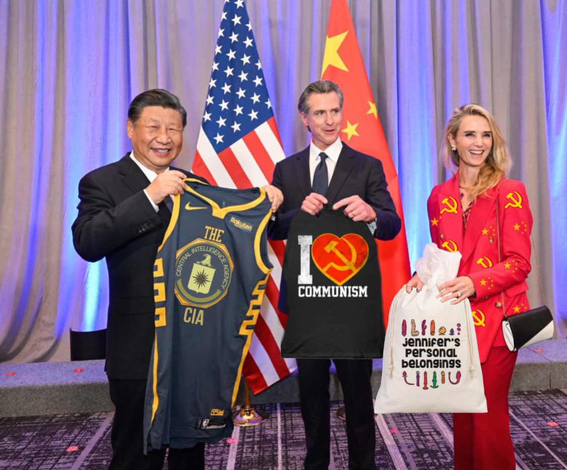 It was gift exchange day at communism festival. Jennifer’s outfit was lit. #APEC2023 #APECSummit #XiJinping