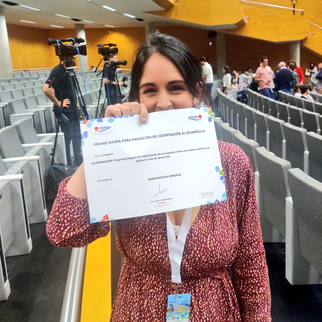 Residentes Medicina Interna - HUIC (Parla) (@interna_parla) on Twitter photo Enhorabuena a nuestra Dra. María Mateos que recoge el premio "Ayudas Para Proyectos de Cooperación Al Desarrollo 2023" #44SEMI <a href="/Sociedad_SEMI/">Sociedad Española de Medicina Interna (SEMI)</a>
Orgullo de equipo!! #somosHUIC Enhorabuena a nuestra Dra. María Mateos que recoge el premio "Ayudas Para Proyectos de Cooperación Al Desarrollo 2023" #44SEMI <a href="/Sociedad_SEMI/">Sociedad Española de Medicina Interna (SEMI)</a>
Orgullo de equipo!! #somosHUIC