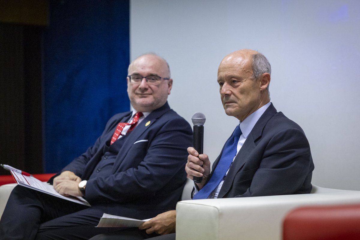 📌“Oggi più che mai, nei conflitti armati, il Diritto Internazionale Umanitario viene dimenticato e c’è il rischio di tornare indietro di 160 anni. Il DIU nasce per tutelare le vite, i civili e il personale sanitario che non sono mai parte delle ostilità”, così <a href="/rosariovalastro/">Rosario Valastro</a>