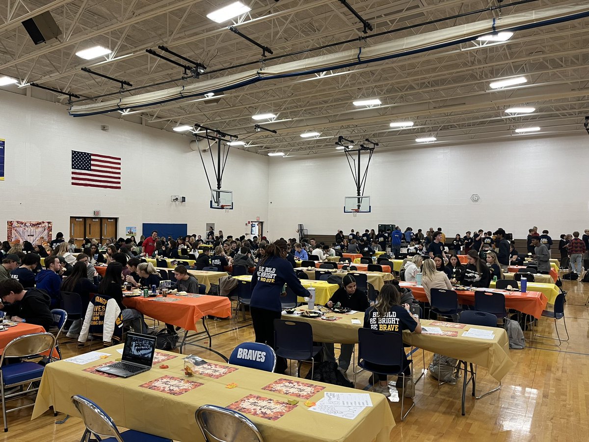 OHS Senior Thanksgiving. Love this tradition! #BeBRAVE