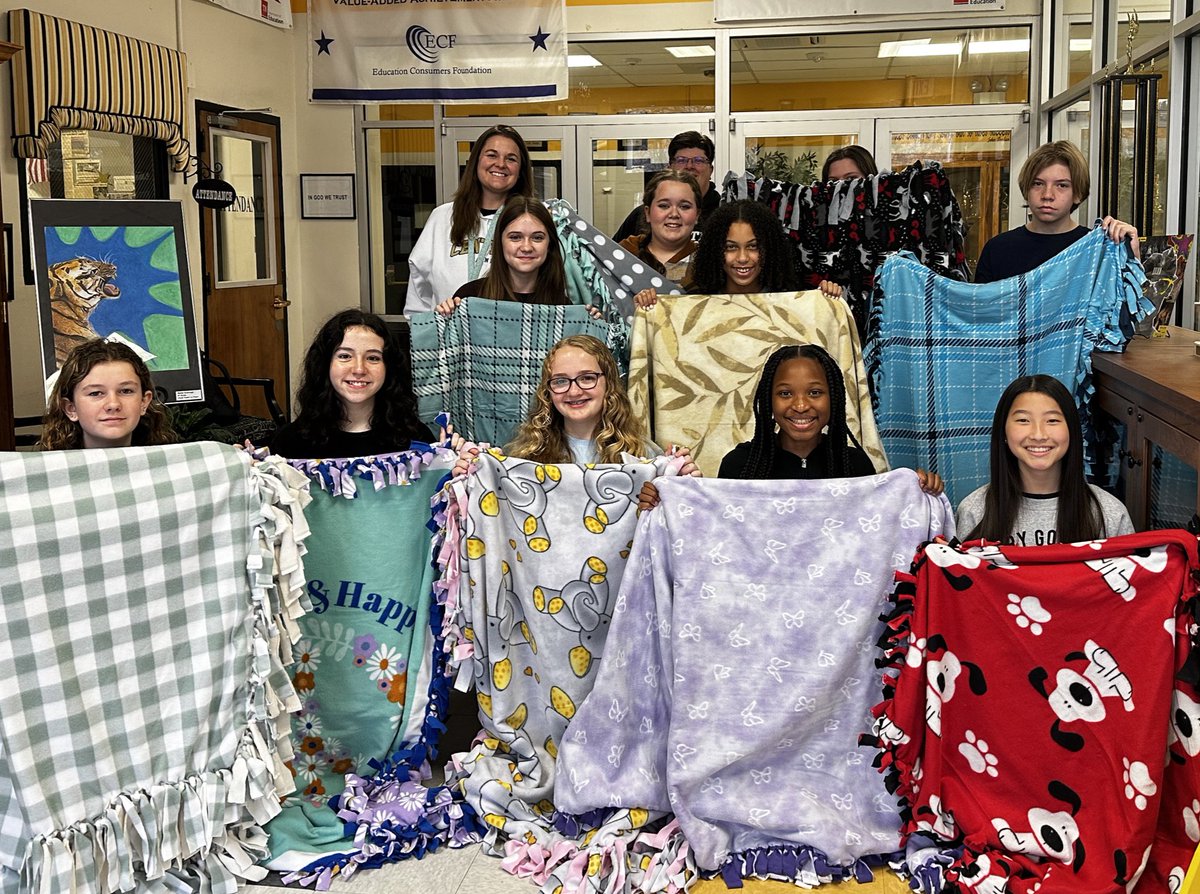 CentralJrBeta's tweet photo. @Central_Magnet Junior Beta created and donated 41 hand tied fleece blankets to @youthvillages today! Way to go, Betas! @nationalbeta https://t.co/hTuzhSmuvS