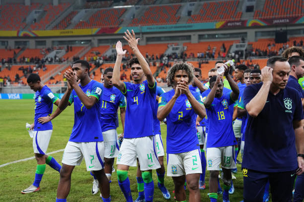 𝐏𝐖𝐈𝐓𝐓𝐄𝐑 𝐋𝐄𝐀𝐆𝐔𝐄 🦁 tweet media