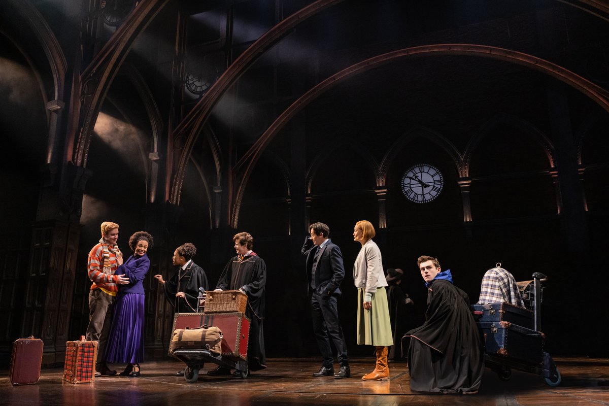 “Now, if you don’t want this train to leave without you, you should leap on…” The Year 5 cast of #CursedChildNYC has officially arrived at Platform Nine and Three-Quarters!