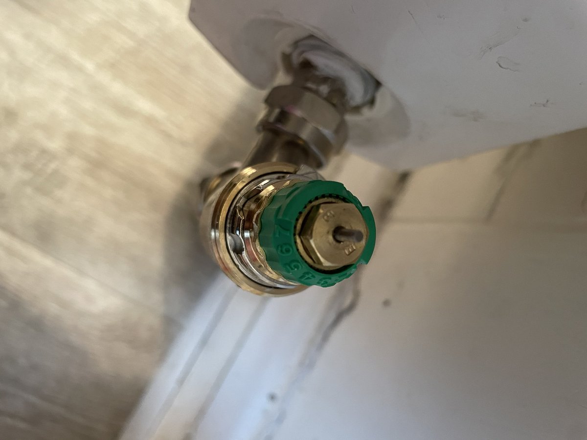 Ryan Mills (@rdmills88) on Twitter photo EcoTec Plus 635.
Converted the heating over to a sealed system on this one while also fitting a new gravity hot water cylinder.
Vaillant controls and Danfoss RAS b2 balancing valves. Customer asked for better efficiency and think we’ve done it 🙌🏼
<a href="/vaillantuk/">Vaillant UK</a>
#Advance 🐰 EcoTec Plus 635.
Converted the heating over to a sealed system on this one while also fitting a new gravity hot water cylinder.
Vaillant controls and Danfoss RAS b2 balancing valves. Customer asked for better efficiency and think we’ve done it 🙌🏼
<a href="/vaillantuk/">Vaillant UK</a>
#Advance 🐰