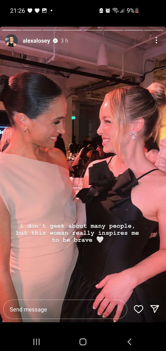sunrayleo1's tweet photo. Alexa Losey: "Thank you @Cadillac
for having me at @Variety #PowerofWoman event, and the Duchess of Sussex for being so bestie". 🥰
Also Alexa Losey: "I don't geek about many people but this woman really inspires me to be brave" #MeghanMarkle ❤
#MeghanIsLoved #WeLoveYouMeghan https://t.co/PqdPWSmSNi