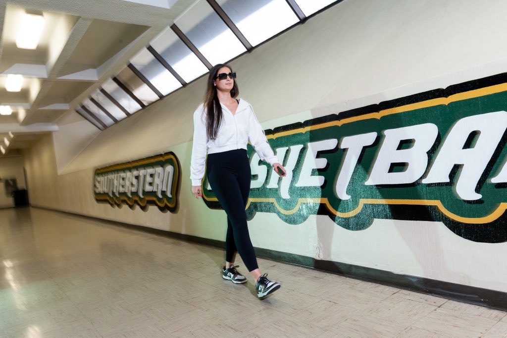 LionUpWBB's tweet photo. Friday night fits 😎 

#LionUp | #AllOrNothing | #2peat https://t.co/4UZJSJeeKR