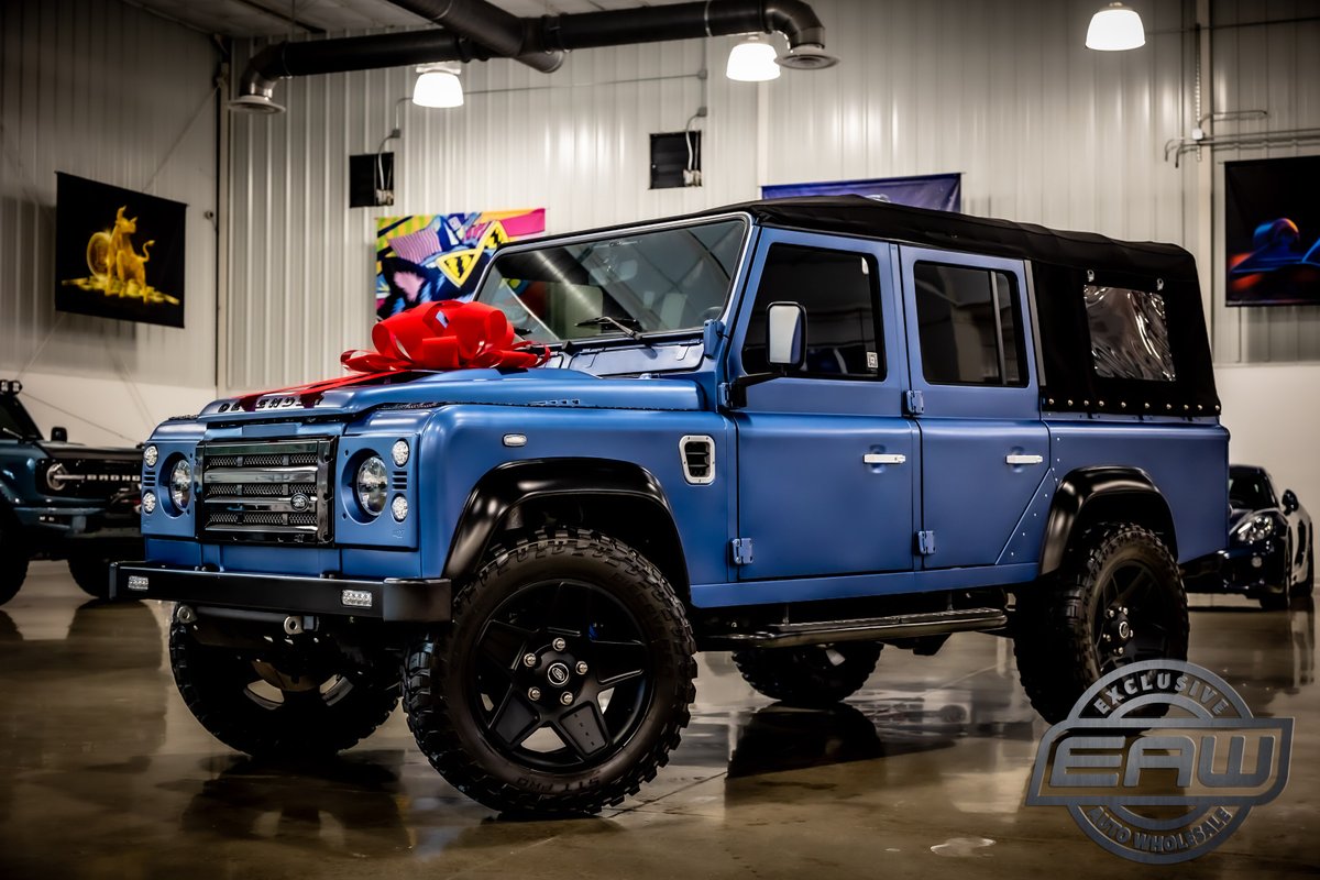 EAWCARS's tweet photo. It is that time of year again!! 🎄🎅🎁❄️
#eawcars #sold #exclusiveautowholesale #blazerk5 
https://t.co/FY4HWGHh6X #defender110 https://t.co/wHBCIjW2ih https://t.co/Bfi0VHWSMu