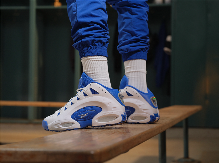 EmporiumPortal's tweet photo. Welcome back the ES-22, a vintage ’90s shoe inspired by the legendary career of Emmitt Smith. #Reebok #ES22 #ShopNow #TheEmporium https://t.co/918NtJJj9H https://t.co/suWqlrjYnC