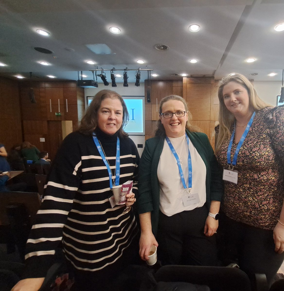 annmariemc2's tweet photo. A busy week, with multi departmental Esophageal Dilation training in #teamsuh, CNM/CMM programme @CNMESligo with informative open discussions @CDONMSaolta @MauraHeffernan2 &amp;the National Patient Safety Conference @COAIrl with MDT approaches &amp; innovative ideas discussed @CCarrabin https://t.co/Lzfny9cWSD