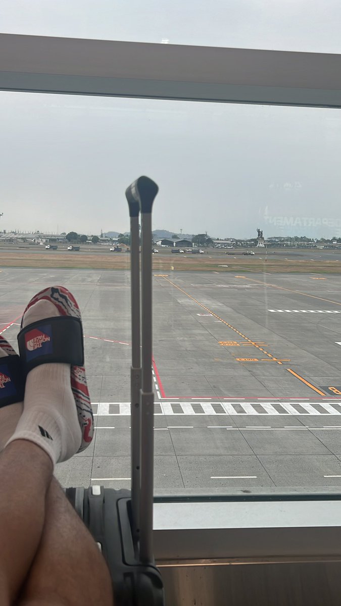KevinhoMorales's tweet image. Rumbo a Cuenca al DevFest Ecuador @GdgGuayaquil ✈️ #AndroidDeveloper