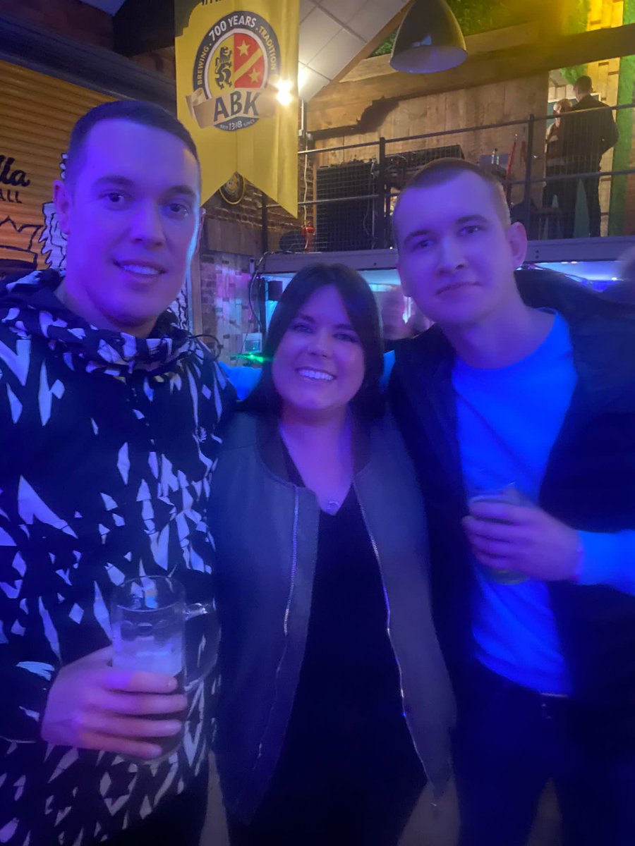 natalieando83's tweet photo. @SkylightsYRA fabulous gig at @GorillaBeerHall last Saturday and so lovely to meet you! ๐ค๐ถ #nothinglefttosay https://t.co/ETPK96vJfZ