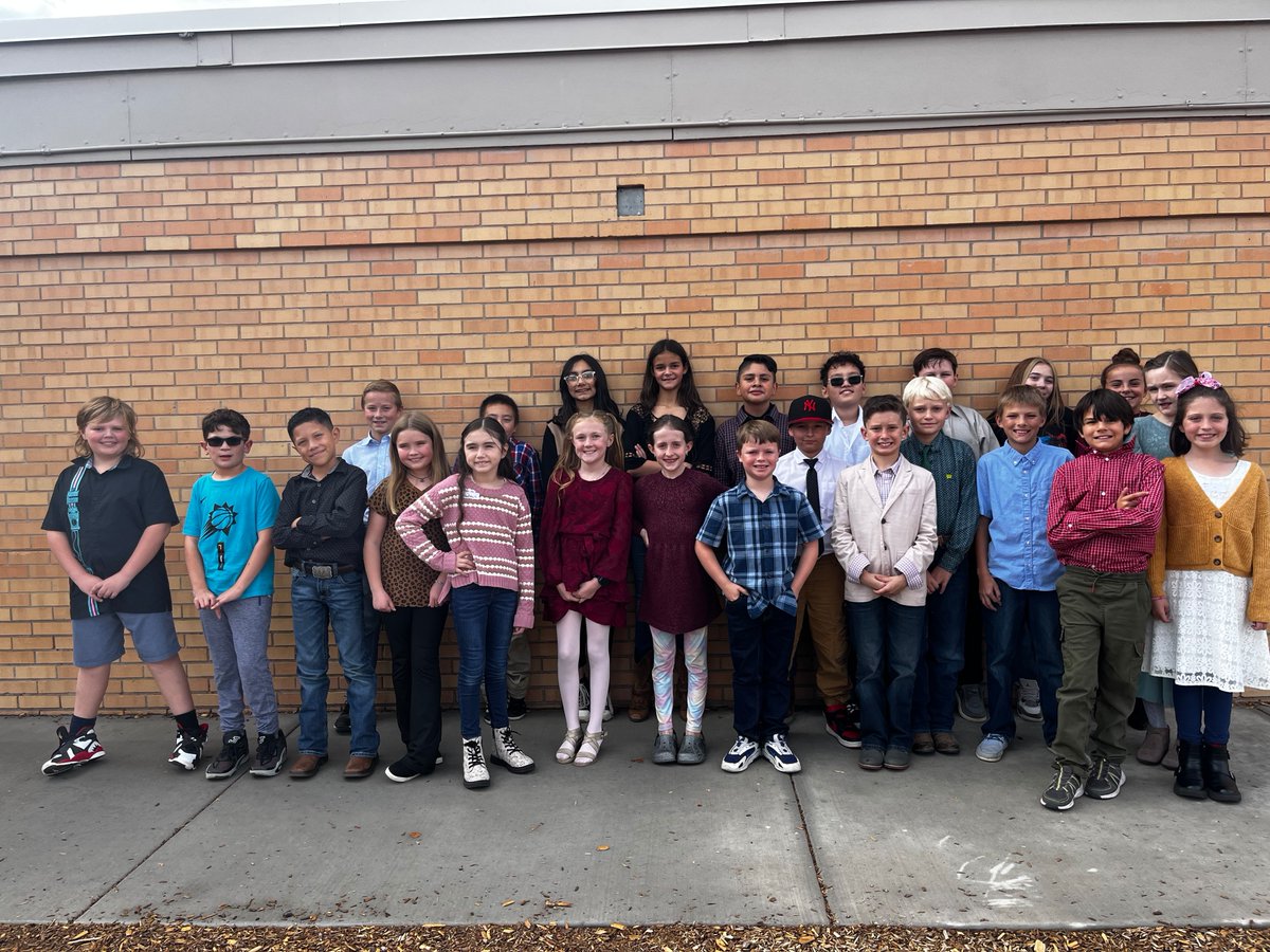 d51schools's tweet photo. A D51 tradition: "Turkey Gravy Day!" There's no better way to celebrate each school's community &amp; gratitude. Have a safe and restful Thanksgiving Break! 

#WeAreD51 https://t.co/EvX2TOwoIc