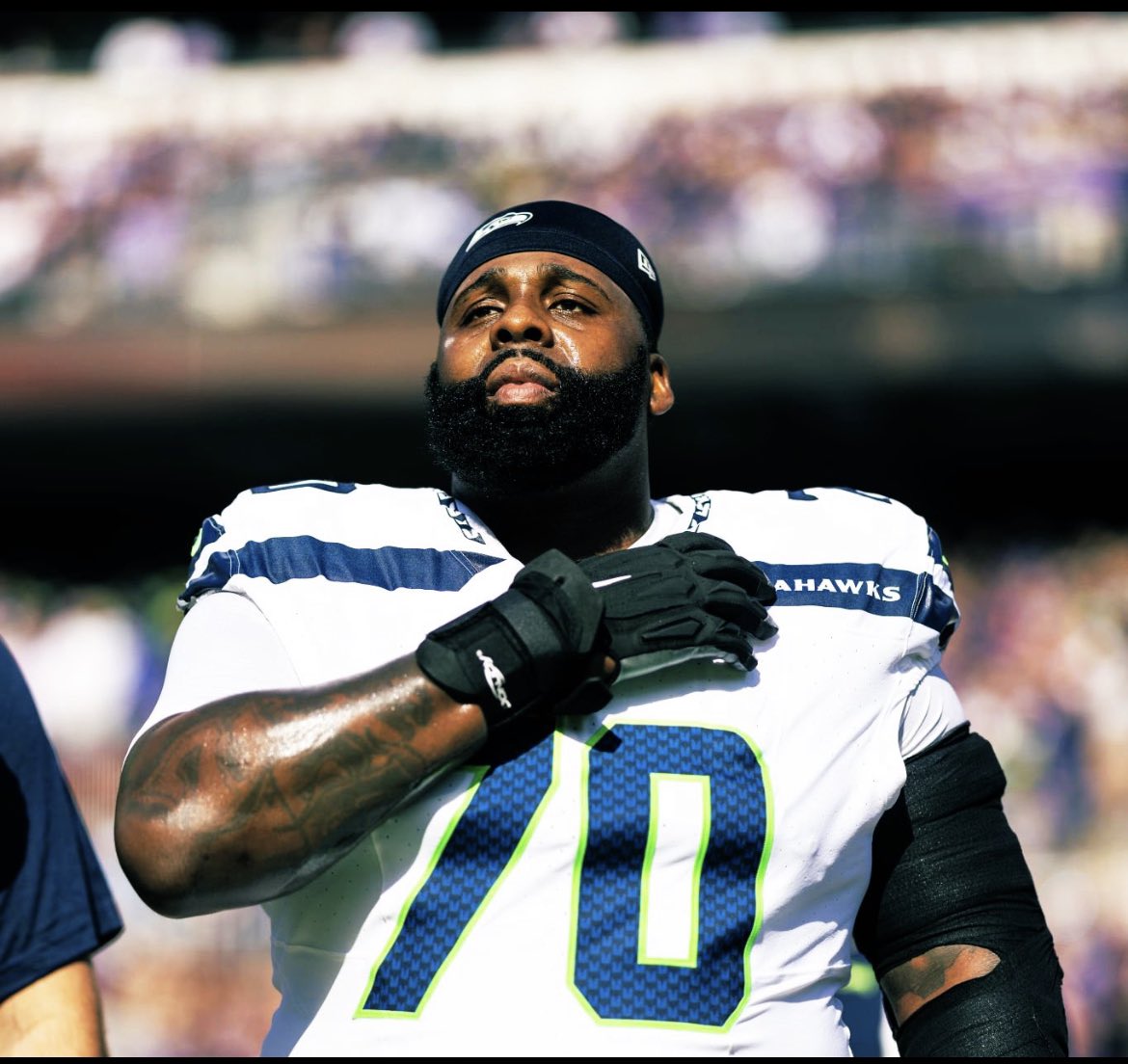 Seahawks are signing 41-year-old OT Jason Peters to their active roster from their practice squad for the remainder of this season, per his agency @eliteloyaltysp. Now in his 20th NFL season, Peters still is going strong — and he turns 42 in January.