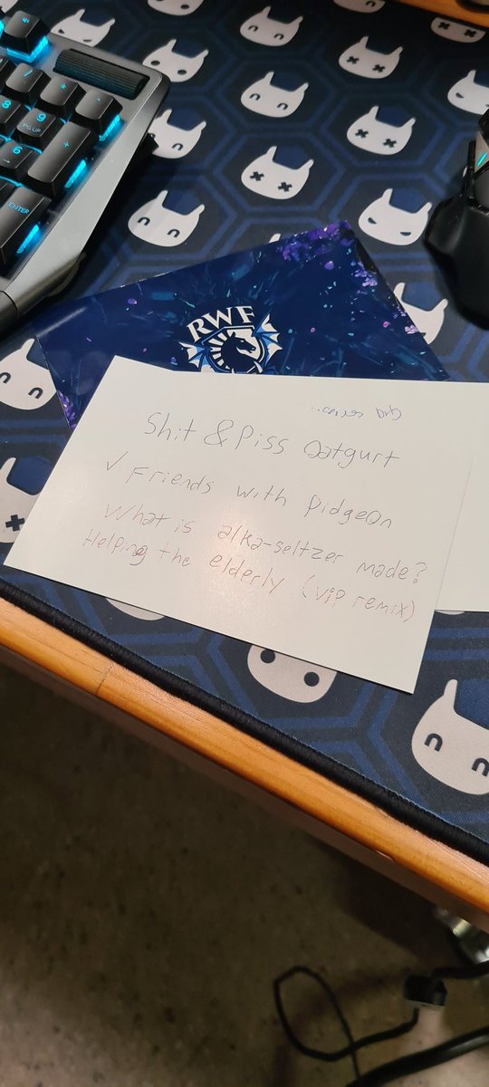 Champagne PapSmear tweet media