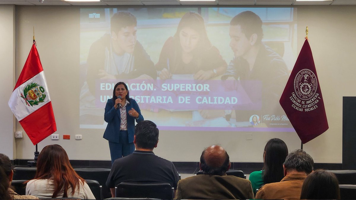 FlorPabloMedina's tweet photo. 📺 ESTAMOS EN VIVO en la Universidad Nacional de Ingeniería, tratando un tema fundamental para nuestro 🇵🇪: la importancia de la calidad educativa para los jóvenes📚. 

⭕ Únete Aquí: https://t.co/QGEQs9IPTf https://t.co/edpRnZaVad