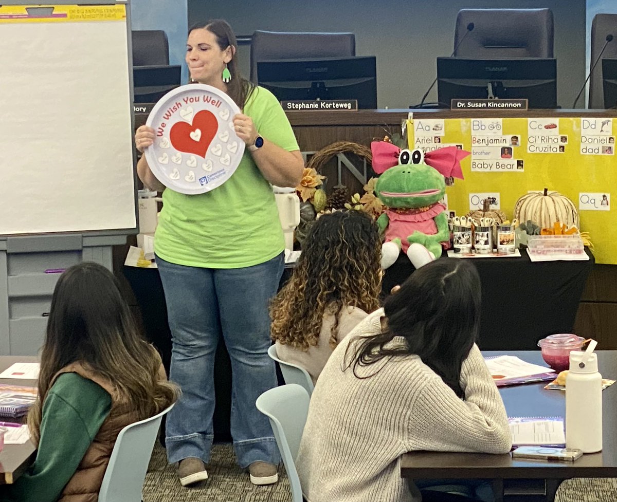 gwenj71's tweet photo. Brain Smart Start and Morning Message PD with @WacoISD PreK teachers today. Social Emotional and Literacy learning, planning, and doing!
#buildexploreplaydream 🦺⚒️🚧🧰
@KristenLeigh03 @cajunaggie2000 https://t.co/2z9ESbcKJ8