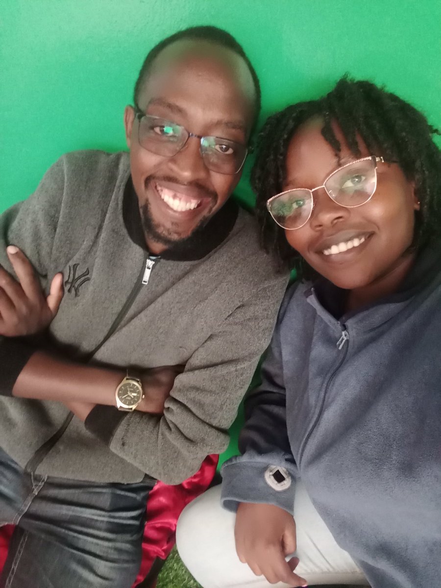 Met a very interesting guy @githinji_tusk at @mtkenyaweek  who helped me unlock the ability of thinking of problems and creating solutions 🥳.
@k_njihia
@MtKenyaHub_
@saviowambugu
#BushHack
#MtKenyaWeek