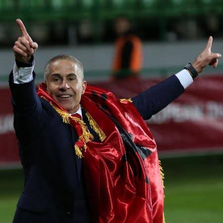 Fut4Fan's tweet photo. E o Sylvinho que acabou de classificar a Albânia pra Eurocopa! 🇦🇱 

No detalhe! https://t.co/Kmi6VTcCh3