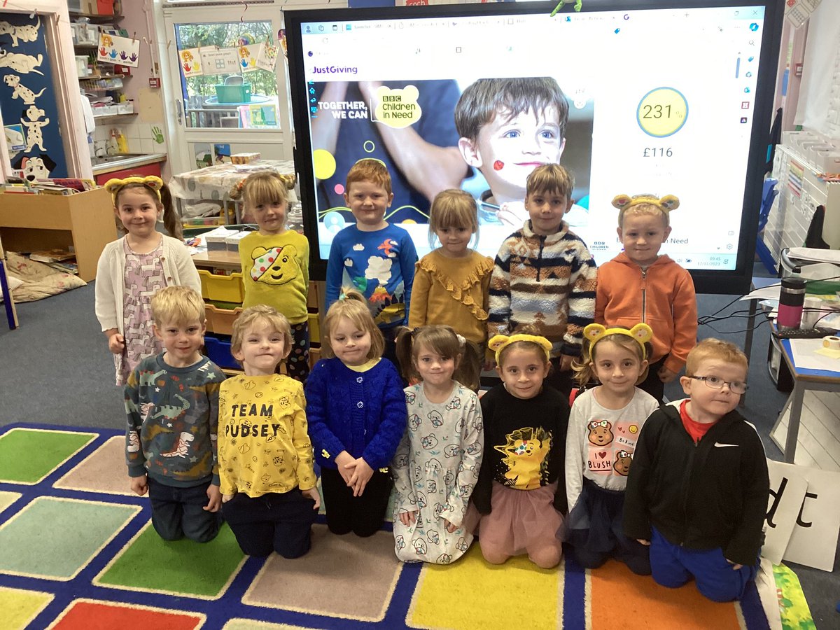 dosbarth_un's tweet photo. Roedd Dosbarth Un yn gyffrous iawn i gwrdd â Pudsey heddiw. We enjoyed wearing our own clothes to fundraiser for #ChildreninNeed #ethicalinformed #CSTYES https://t.co/TMQZOaeSWP