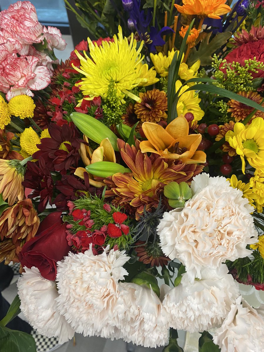 Kristina Clark (@kcteaching) on Twitter photo Flower Bar at <a href="/HatfieldElem/">Hatfield Cougars</a>. Leaving for break with a beautiful bouquet and a happy heart! Flower Bar at <a href="/HatfieldElem/">Hatfield Cougars</a>. Leaving for break with a beautiful bouquet and a happy heart!