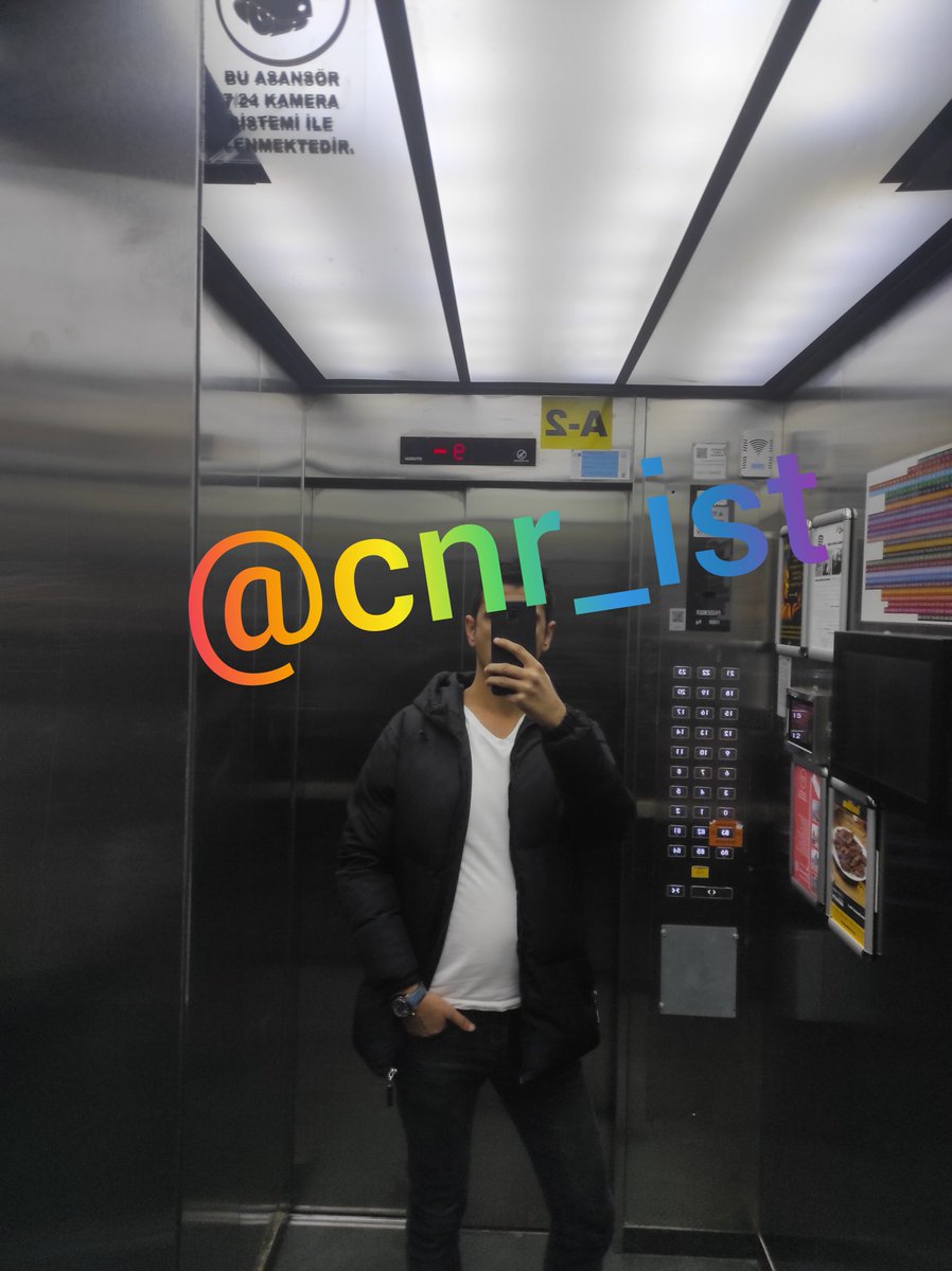 Musmutlu biten bir gecenin sonundan herkese selam olsun✌️
Aşırı yoruldum doymak bilmiyorlar:))Video hazırlayacak enerjim yok eve gidince belki kısa birşey atarım😘